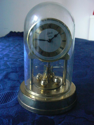 Ancien petite pendule sous - ancien,